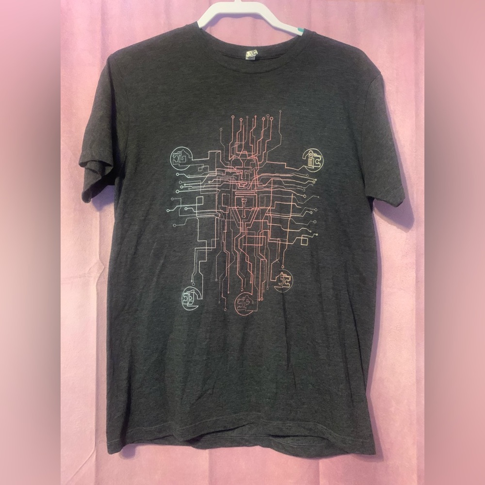 Voltron T Shirt men’s size medium